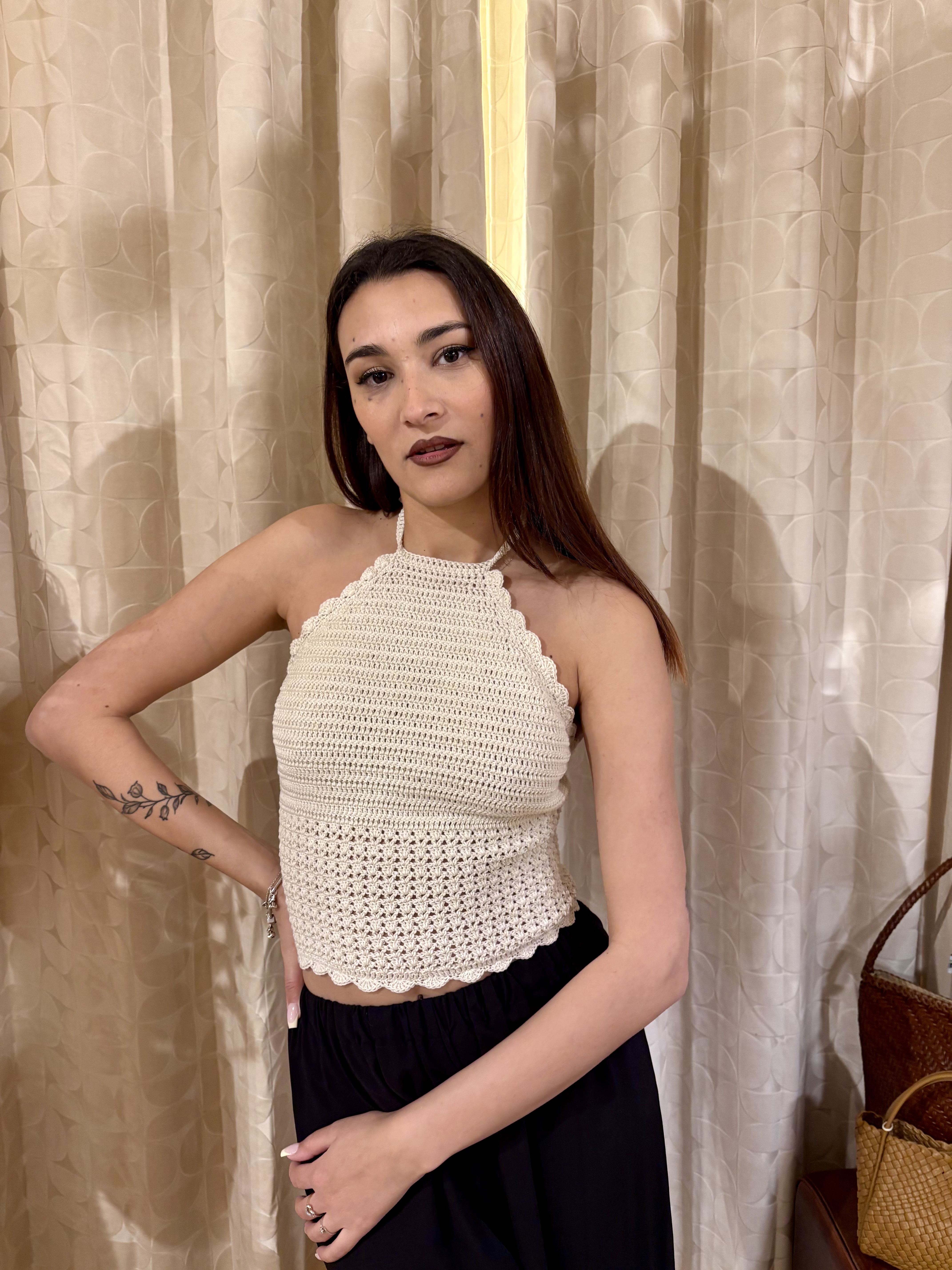 top all'uncinetto collo all'americana bianco